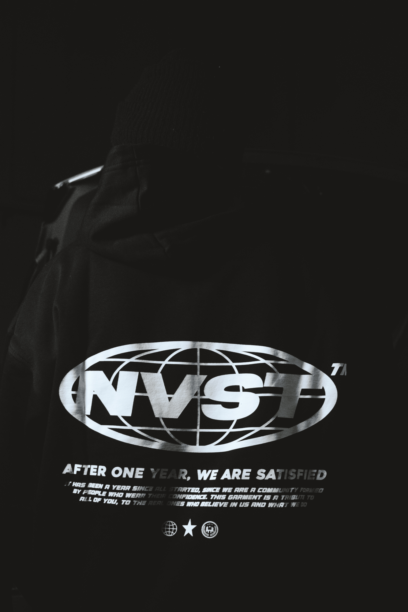 TRIBUTE HOODIE BLACK