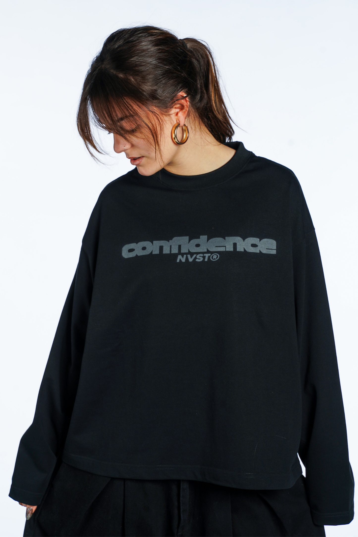 BLACK LONGSLEEVE REGULAR FIT CONFIDENCE