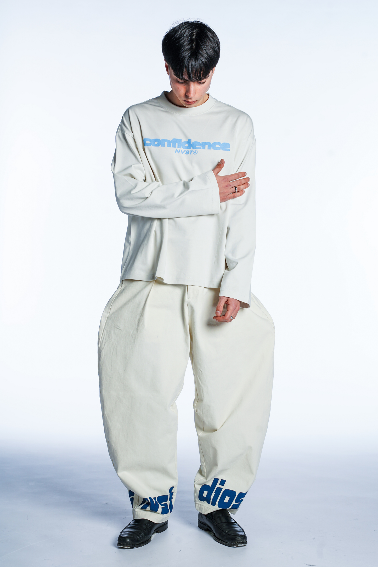 WHITE LONGSLEEVE REGULAR FIT CONFIDENCE