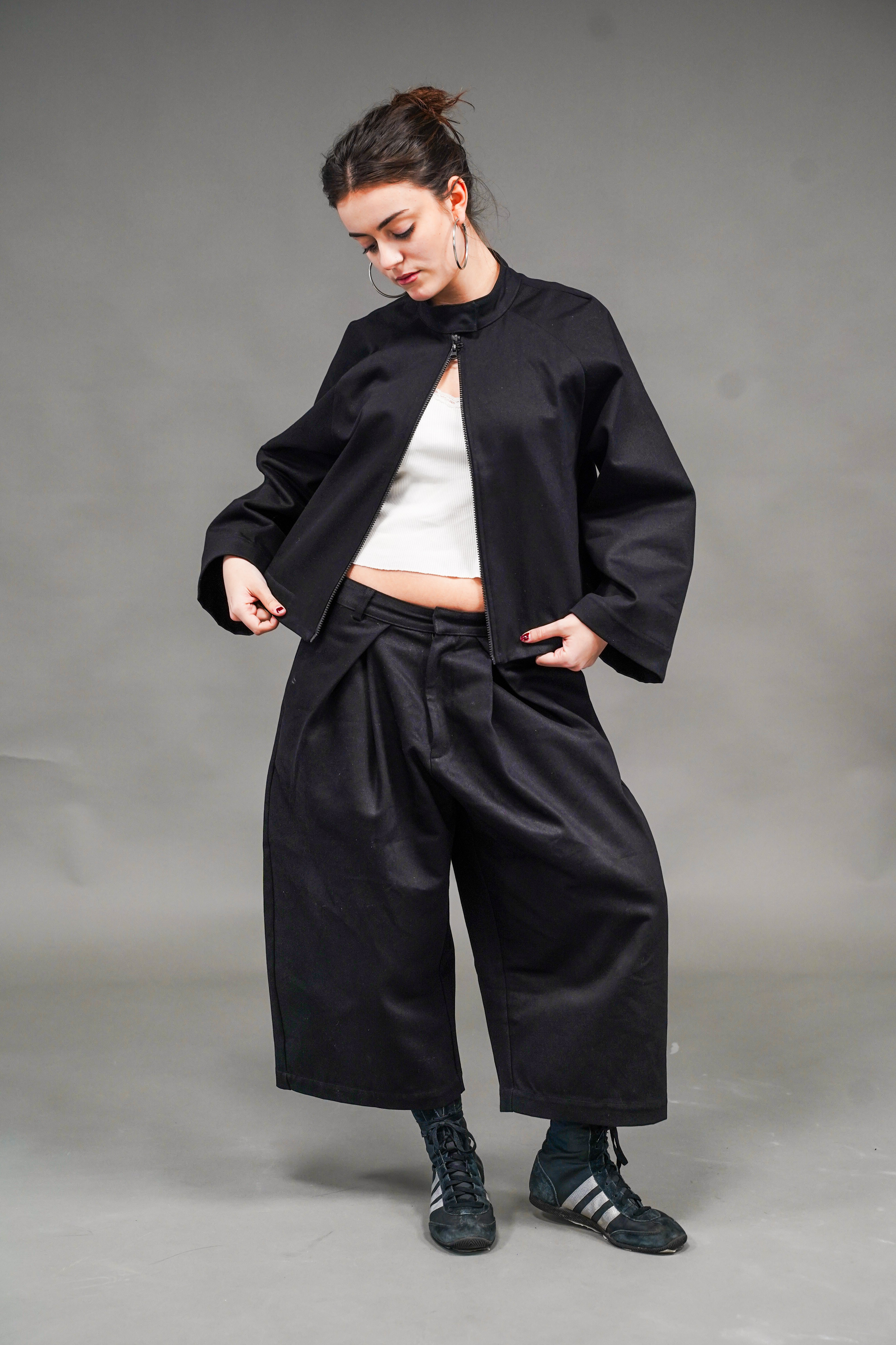 BLACK BAGGY PLEATED PANTS - ENXEBRE BY NVST®