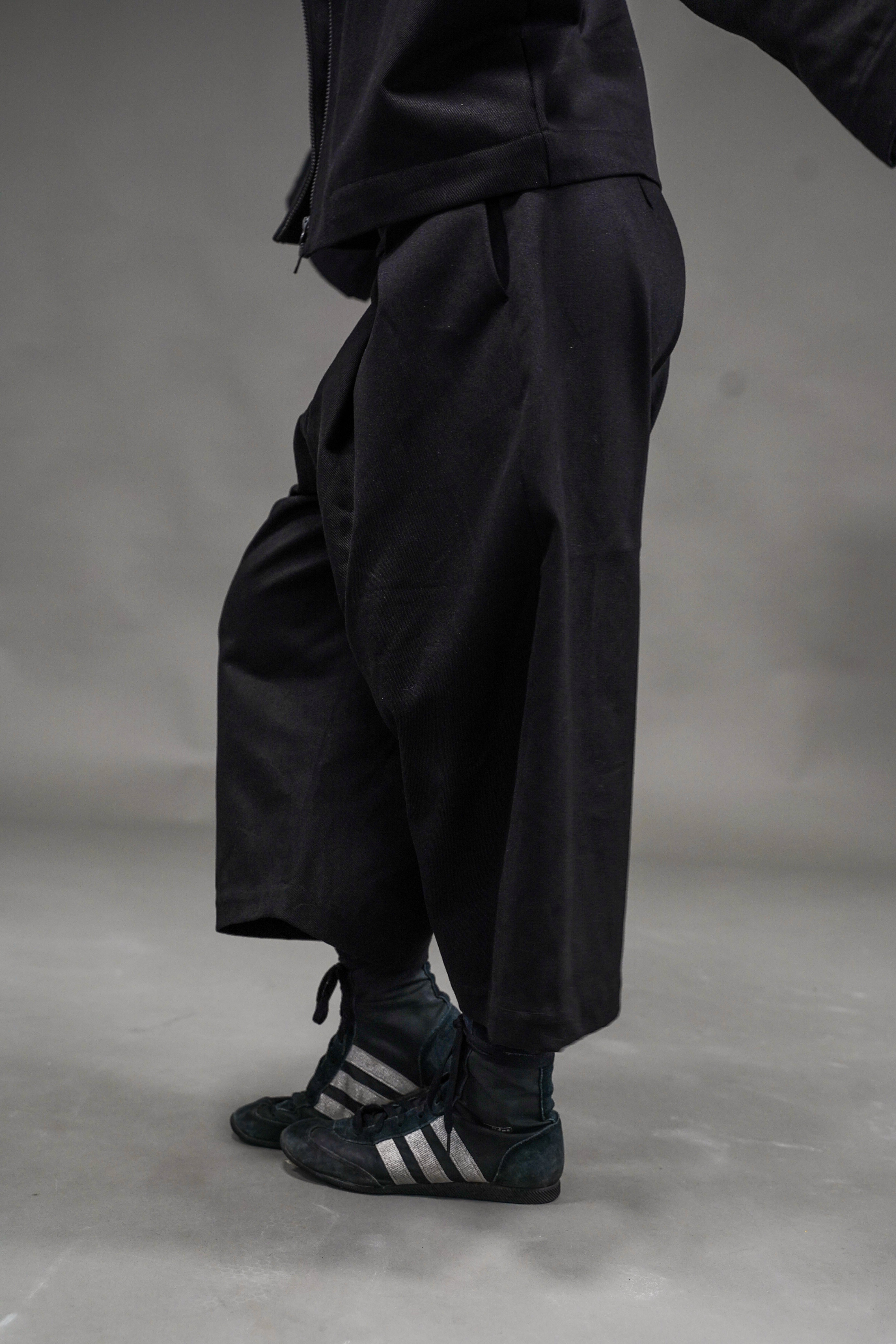 BLACK BAGGY PLEATED PANTS - ENXEBRE BY NVST®