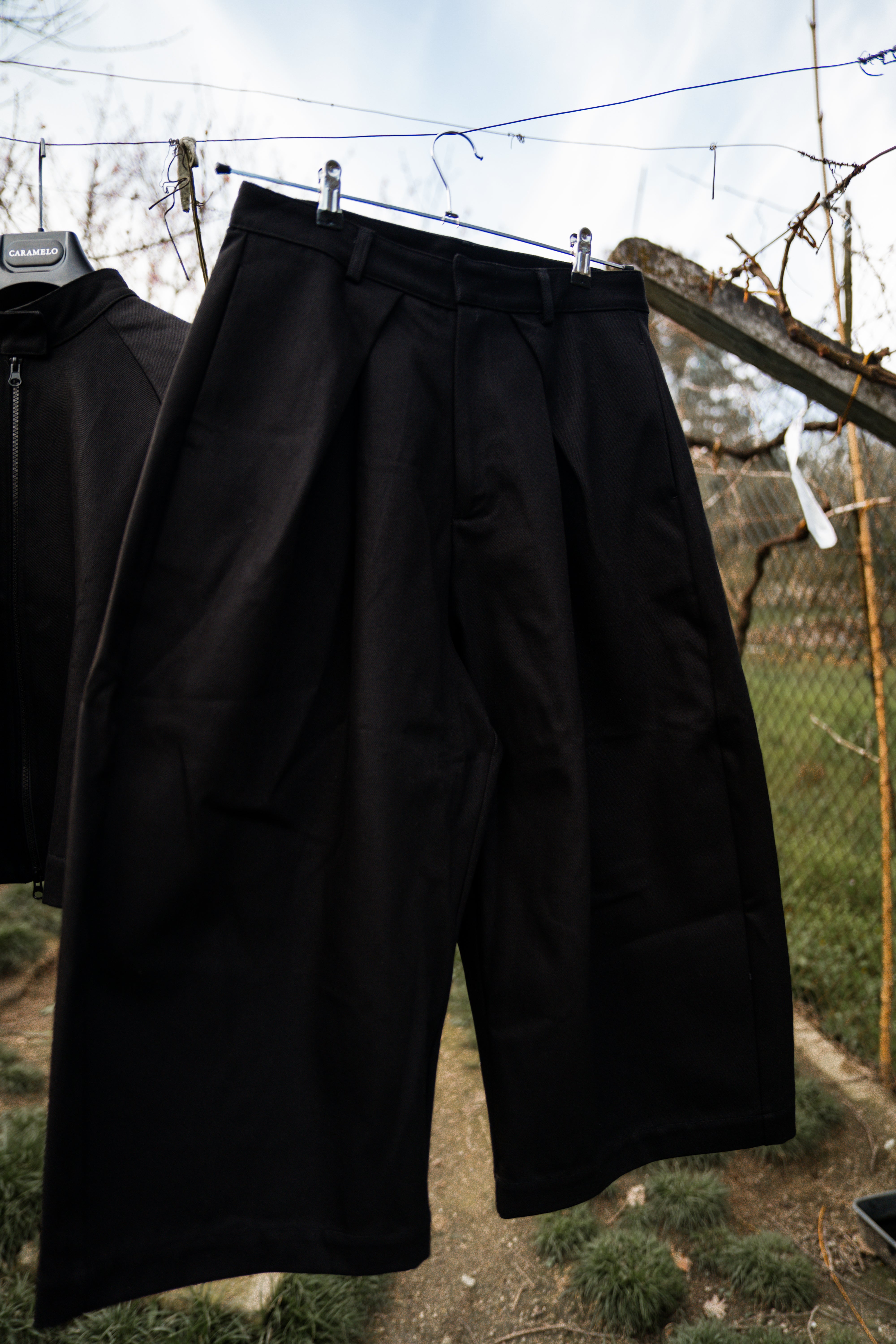 BLACK BAGGY PLEATED PANTS - ENXEBRE BY NVST®